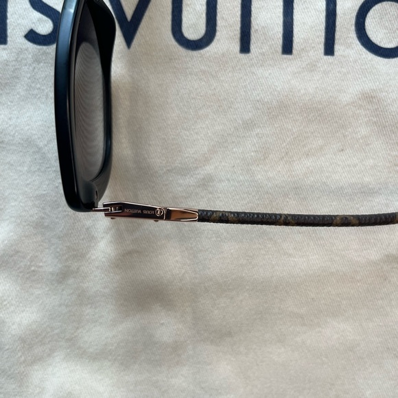 Louis Vuitton Black & Monogram Acetate Z0781W Charlotte Sunglasses - Picture 6 of 15